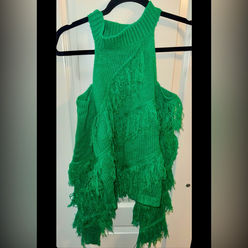 Chic Green Fringe Open Shoulder Sweater